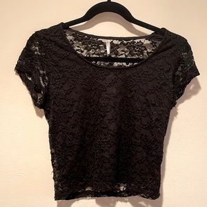 Tresics lace black crop top